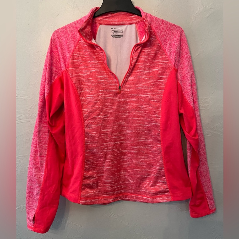 XL hot pink athletic 3/4 zip top with sleeve thumb holes, fleece lining.